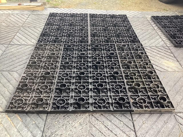 EF panels can be positioned either lengthwise or widthwise.