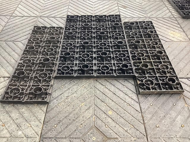 Center piece dimensions: 32” x 48”.   Side pieces dimensions: 16” x 48”.